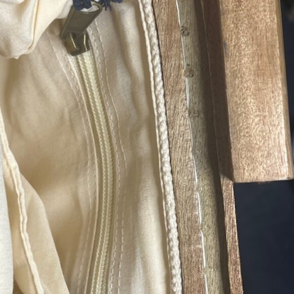 NWT Chloe & Lex Mirrored Sunburst Wooden Handle Clutch - Picture 5 of 5